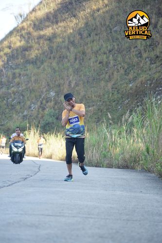 Race photo from Kelud Vertical Challenge 2024