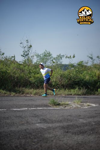 Race photo from Kelud Vertical Challenge 2024