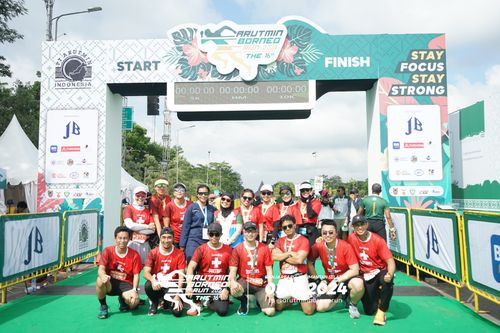 Race photo from Arutmin Borneo Run 2024