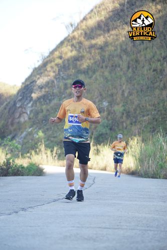 Race photo from Kelud Vertical Challenge 2024