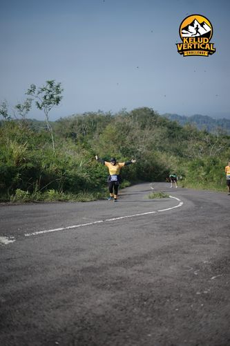 Race photo from Kelud Vertical Challenge 2024