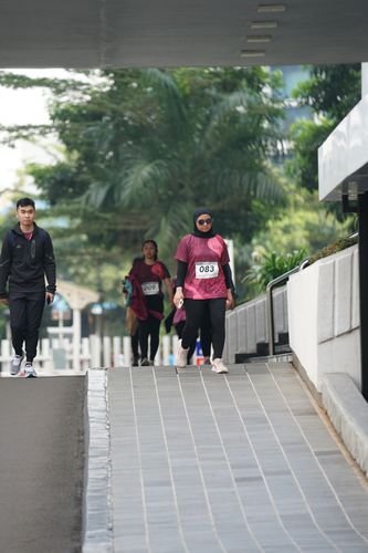 Race photo from Assurance Fun Run 2024