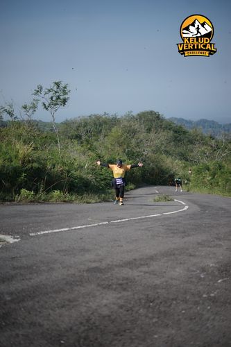 Race photo from Kelud Vertical Challenge 2024