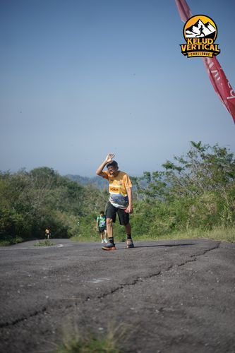 Race photo from Kelud Vertical Challenge 2024