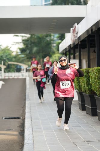 Race photo from Assurance Fun Run 2024