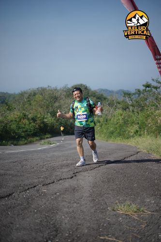 Race photo from Kelud Vertical Challenge 2024