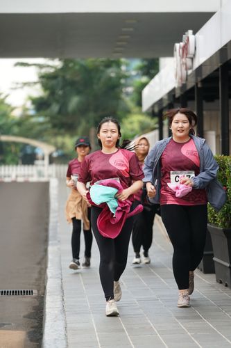Race photo from Assurance Fun Run 2024