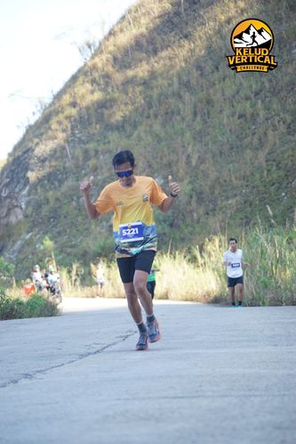 Race photo from Kelud Vertical Challenge 2024