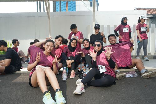 Race photo from Assurance Fun Run 2024