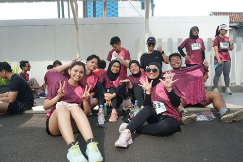 Race photo from Assurance Fun Run 2024