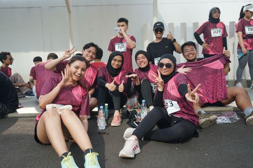 Race photo from Assurance Fun Run 2024