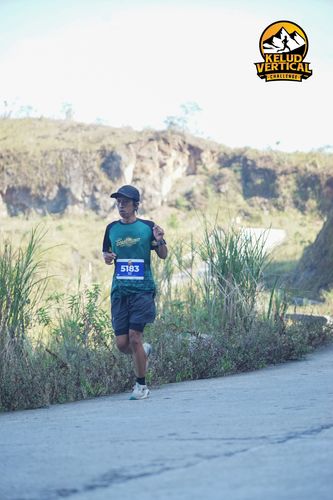 Race photo from Kelud Vertical Challenge 2024