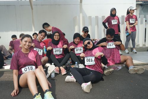 Race photo from Assurance Fun Run 2024