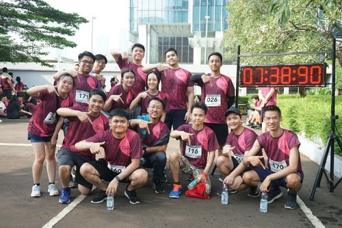 Race photo from Assurance Fun Run 2024