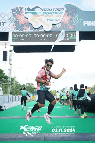 Race photo from Arutmin Borneo Run 2024