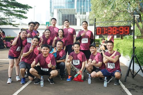 Race photo from Assurance Fun Run 2024
