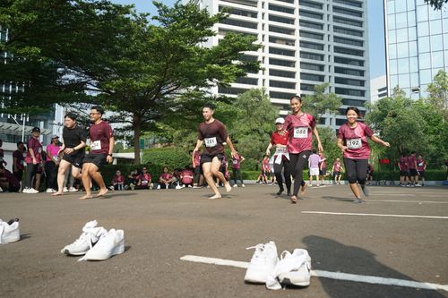 Race photo from Assurance Fun Run 2024