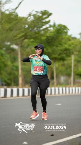 Race photo from Arutmin Borneo Run 2024