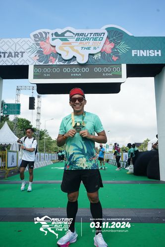 Race photo from Arutmin Borneo Run 2024