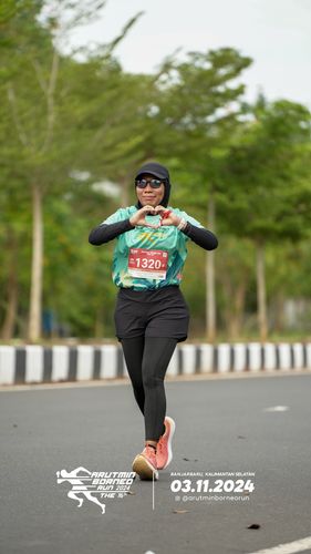 Race photo from Arutmin Borneo Run 2024