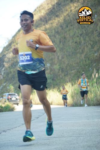 Race photo from Kelud Vertical Challenge 2024