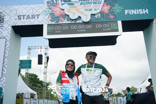 Race photo from Arutmin Borneo Run 2024