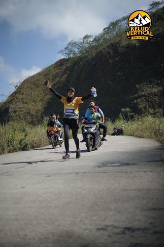 Race photo from Kelud Vertical Challenge 2024