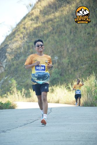 Race photo from Kelud Vertical Challenge 2024