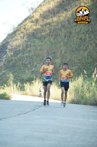 Race photo from Kelud Vertical Challenge 2024