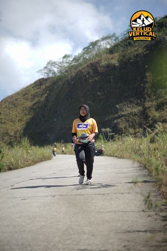 Race photo from Kelud Vertical Challenge 2024