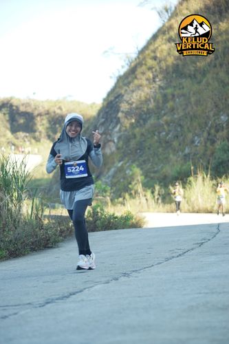 Race photo from Kelud Vertical Challenge 2024