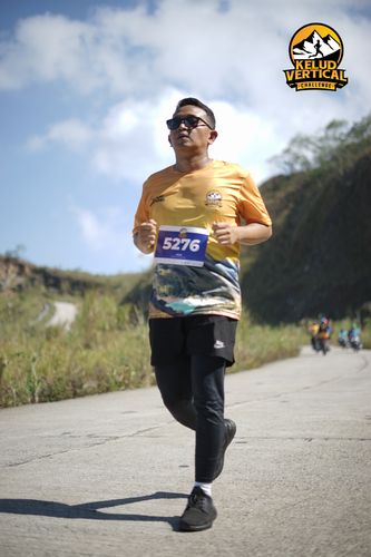 Race photo from Kelud Vertical Challenge 2024
