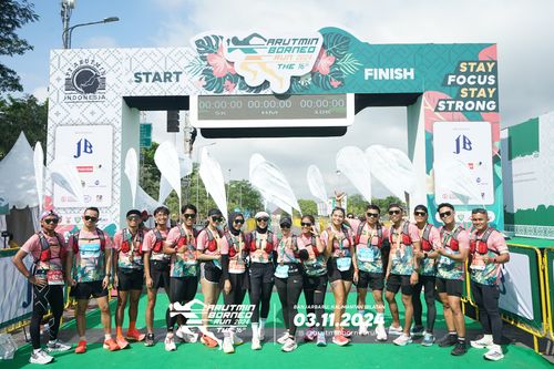 Race photo from Arutmin Borneo Run 2024
