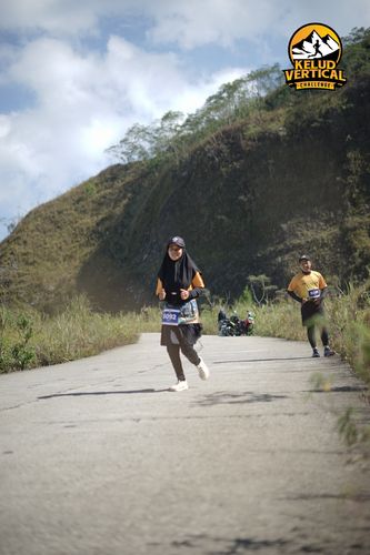 Race photo from Kelud Vertical Challenge 2024