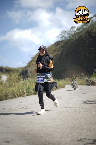 Race photo from Kelud Vertical Challenge 2024