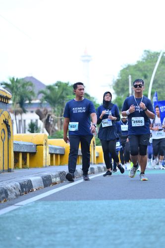 Race photo from KEMLU RUN 2025