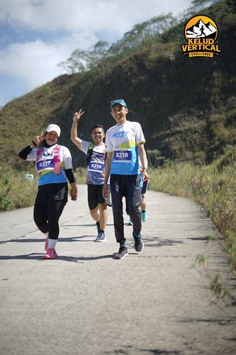 Race photo from Kelud Vertical Challenge 2024