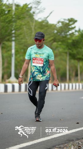 Race photo from Arutmin Borneo Run 2024
