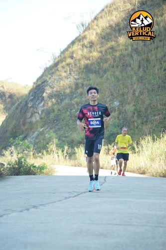 Race photo from Kelud Vertical Challenge 2024