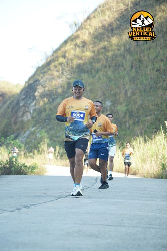 Race photo from Kelud Vertical Challenge 2024