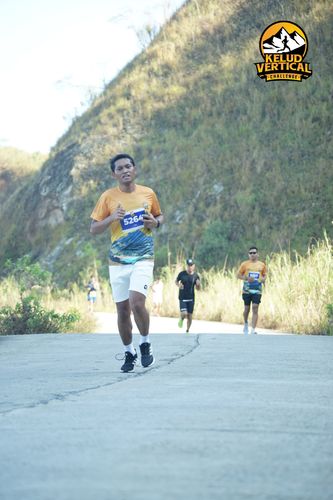 Race photo from Kelud Vertical Challenge 2024