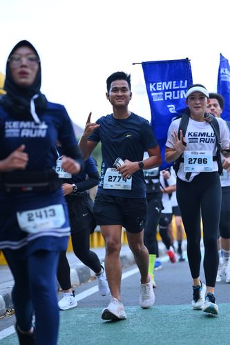 Race photo from KEMLU RUN 2025