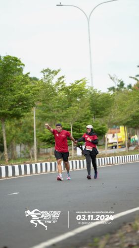 Race photo from Arutmin Borneo Run 2024