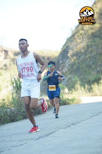 Race photo from Kelud Vertical Challenge 2024