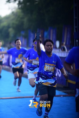Race photo from Isoplus Run 2024 Surabaya