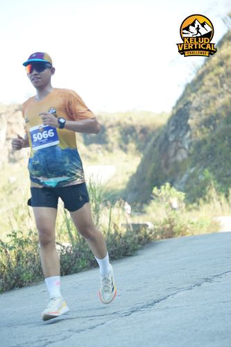 Race photo from Kelud Vertical Challenge 2024