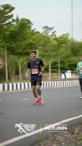 Race photo from Arutmin Borneo Run 2024
