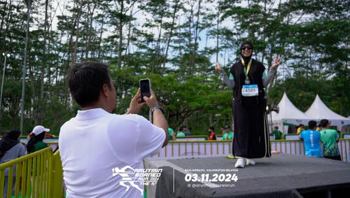Race photo from Arutmin Borneo Run 2024
