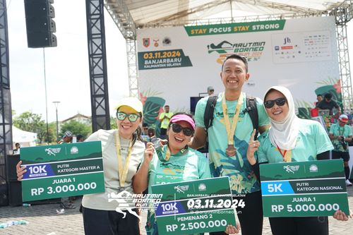 Race photo from Arutmin Borneo Run 2024