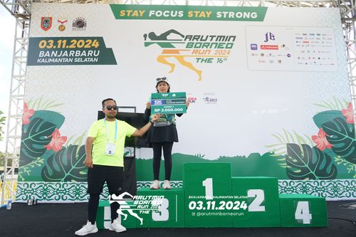 Race photo from Arutmin Borneo Run 2024